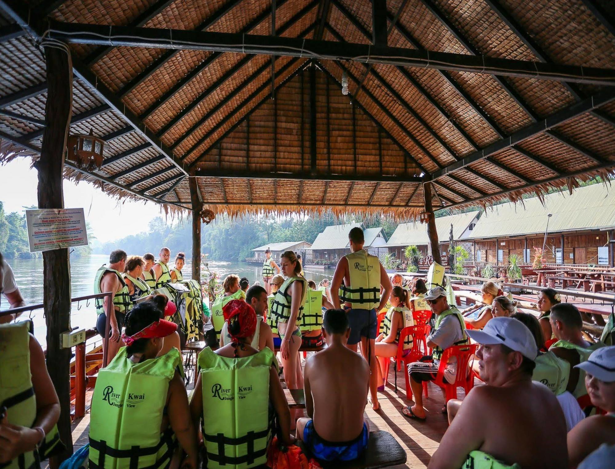 Saiyok Mantra Resort Ban Huai Maenam Noi Exterior foto
